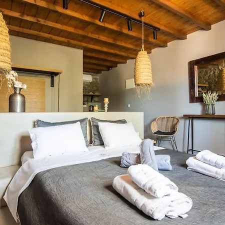 White And Grey Mykonos Town Room photo